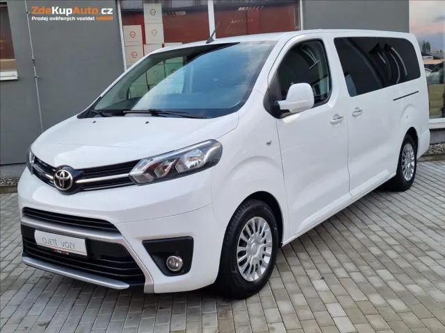 Toyota ProAce Verso 2.0 D-4d 110kW L2 Shuttle, ČR — foto 1
