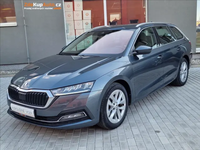 Škoda Octavia 2.0 TDI DSG Style Combi,1.Maj — foto 1