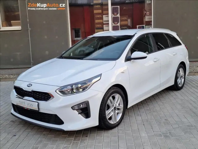 Kia Ceed 1.6CRDi 100kW Fresh SW,1.Maj. — foto 1