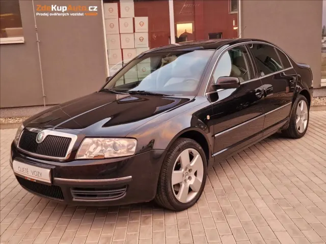 Škoda Superb 2.5 TDI  V6 120kW Elegance,ČR — foto 1