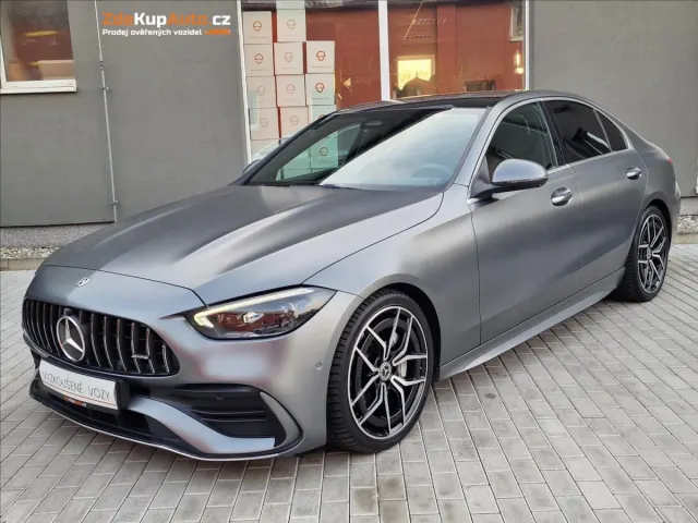Mercedes-Benz Třídy C C300 AMG 4MATIC,ČR,1.Majitel — foto 1