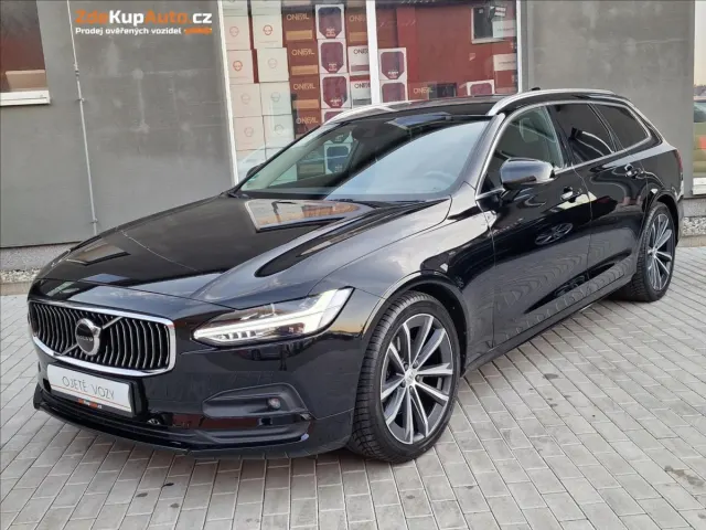 Volvo V90 B4 AWD Momentum Pro Auto,1Maj — foto 1