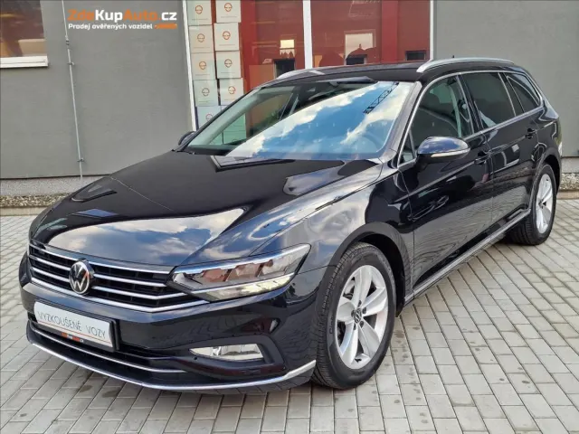 Volkswagen Passat 2.0TDI 147kW 4MOTION DSG Eleg — foto 1