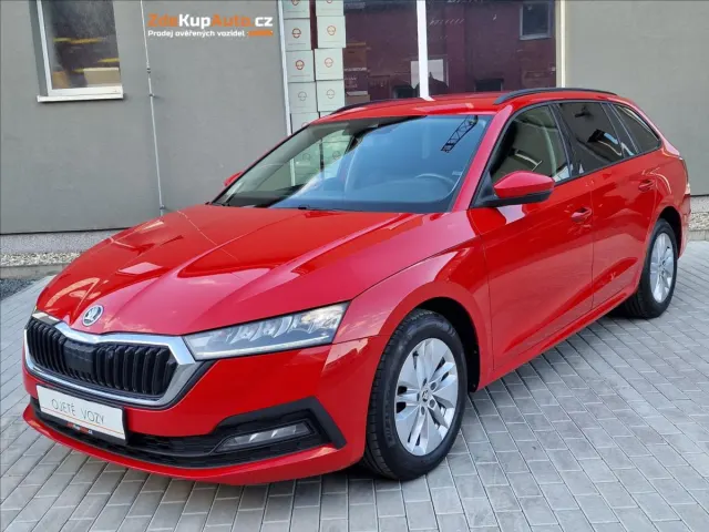 Škoda Octavia 2.0TDI DSG Ambition,ČR,1.Maj. — foto 1